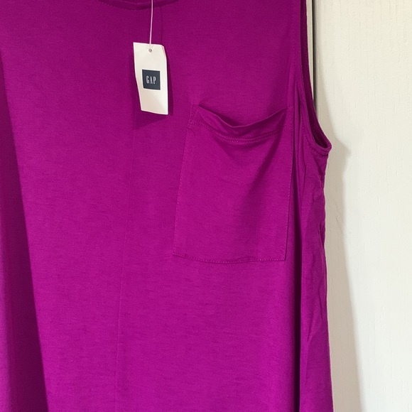 Tank top from Gap never worn with tag - Picture 3 of 5